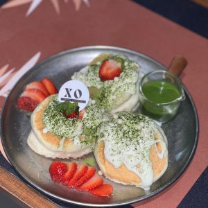 Matcha Soufflé Pancakes